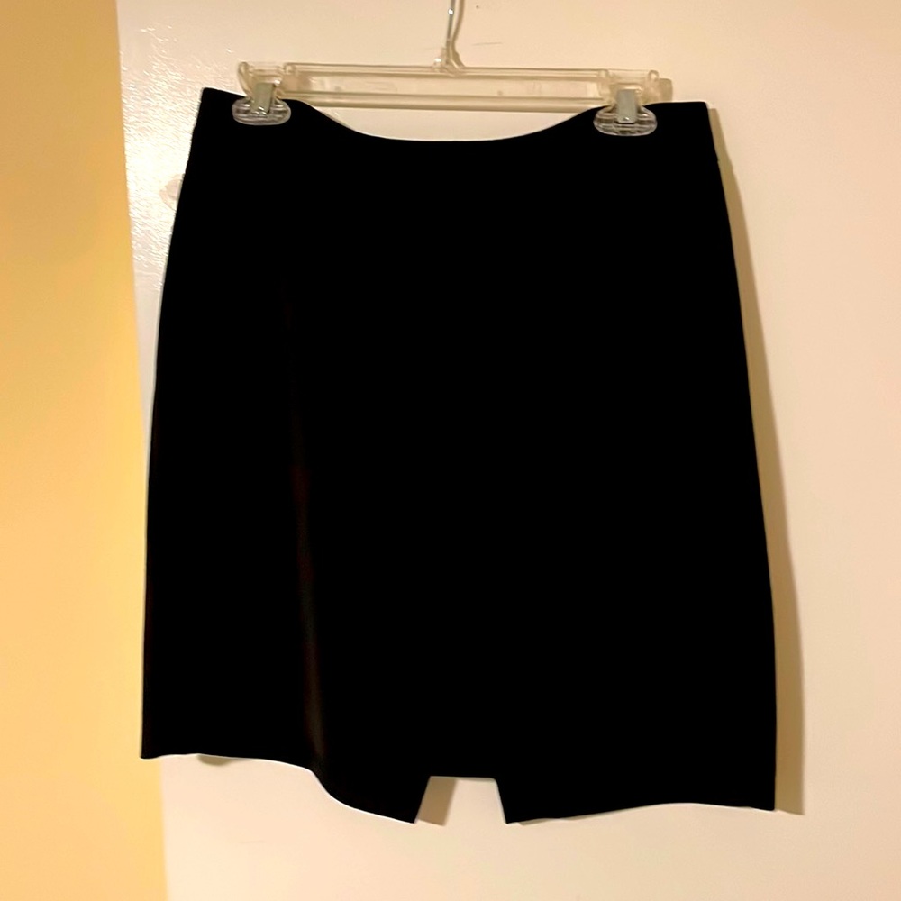 WHBM poly pencil skirt in black size 6